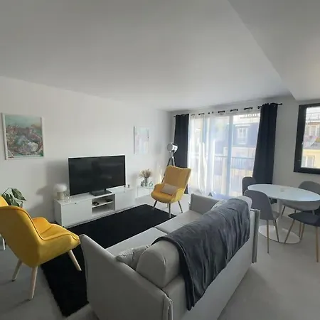 Cozy Two-room Apartamento