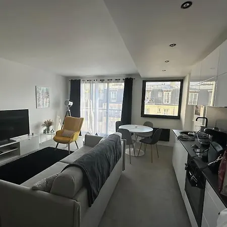 Cozy Two-room